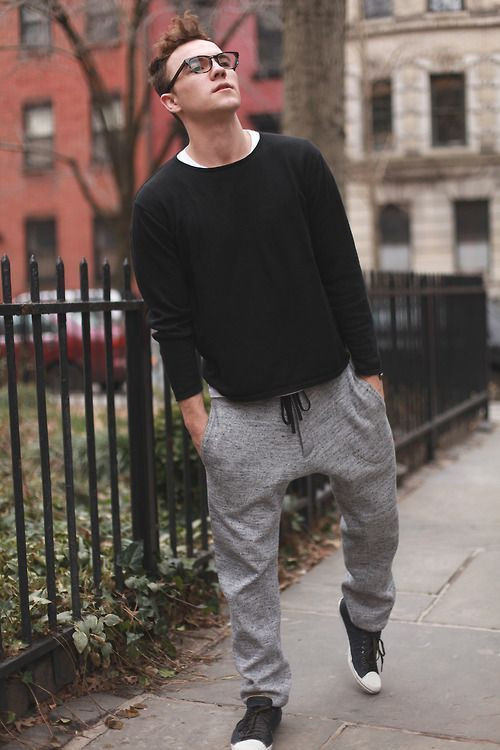 Grey Casual Trouser, Winter Casual Fashion Tips With Black Sweater, Men's Sweatpants Style: 