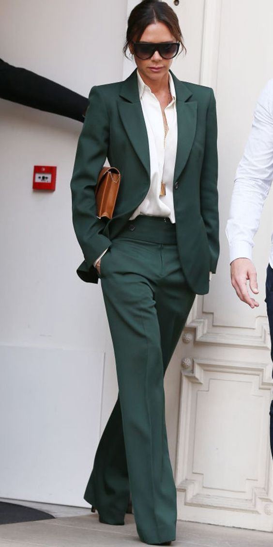 Green Suit Jackets And Tuxedo, Office Outfits Ideas With Green Formal Trouser, Hosenanzug Damen: 