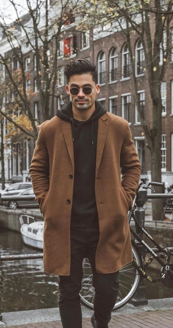 Beige Winter Coat, Pea Coat Outfit Trends With Black Casual Trouser, Winter Coat Outfits Men: 