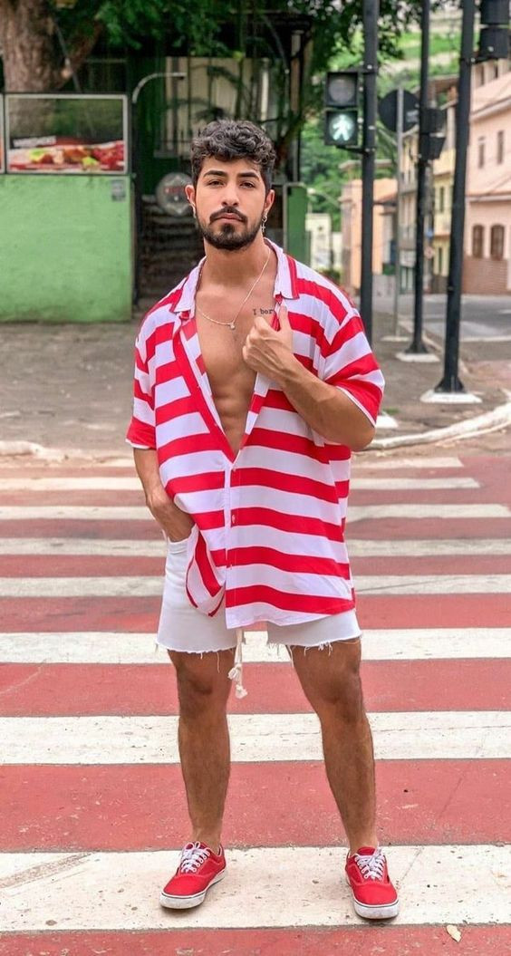 Cardigan, Aesthetic Outfit Trends With White Short, Gay Fashion Trends 2022: 