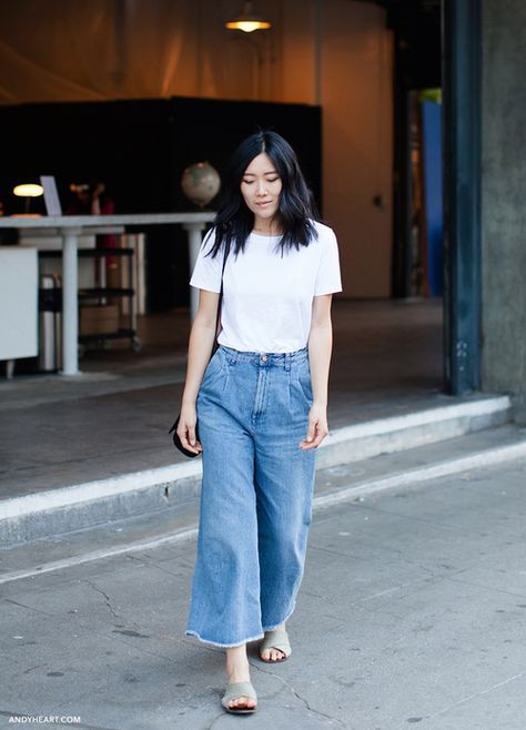 Light Blue Jeans, Culottes Outfits With White T-shirt, Culotte Jeans Mix And Match: 