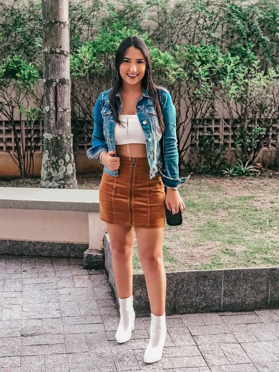 Brown Pencil And Straight, Suede Skirt Attires Ideas With Light Blue Casual Jacket, Saia Jeans Com Jaqueta E Cropped: 