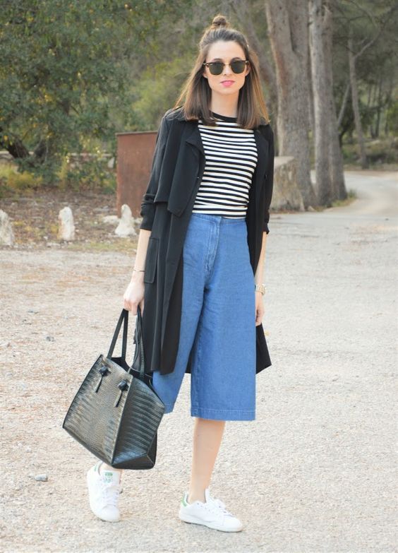 Light Blue Denim Short, Culottes Ideas With Black Winter Coat, Jeans: 