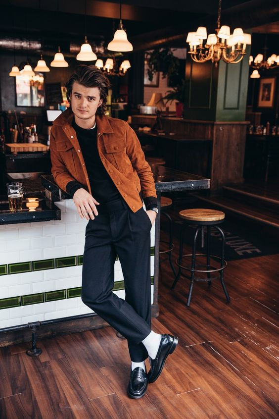 Brown Casual Jacket, Valentine's Day Fashion Ideas With Black Suit Trouser, Joe Keery Gq: 