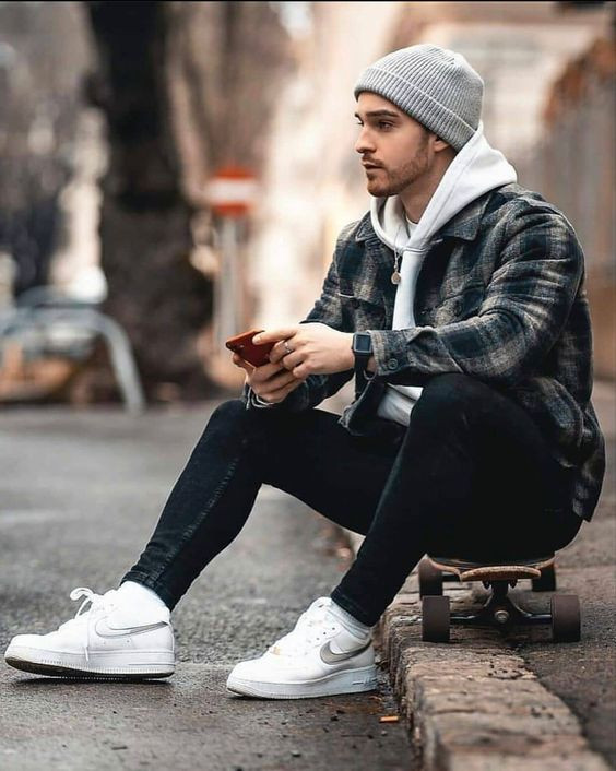 Black Jacket, Beanie Fashion Tips Black Casual Outfits Homem Inverno | Casual wear, men's clothing