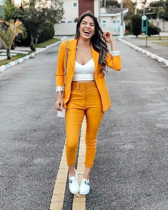 Yellow Suit Jackets And Tuxedo, Office Outfits With Yellow Casual Trouser, Elegant Outfit Woman: 