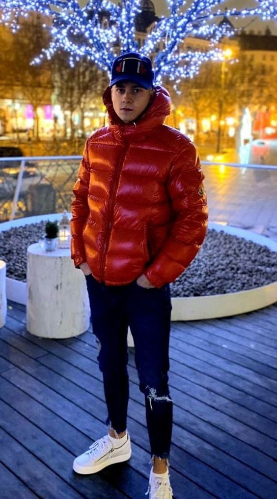 Red Winter Jacket, Winter Outfits With Dark Blue And Navy Jeans, Boys Puffer Jacket Outfit: 