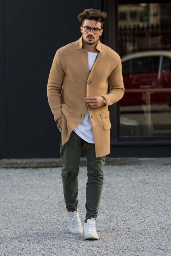 Beige Winter Coat, Winter Ideas With Green Jeans, Long Coat Outfit Ideas For Men: 