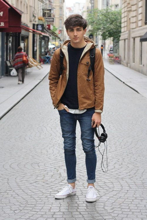 Brown Puffer Jacket, Camping Wardrobe Ideas With Dark Blue And Navy Casual Trouser, Skinny Guy Outfits: 
