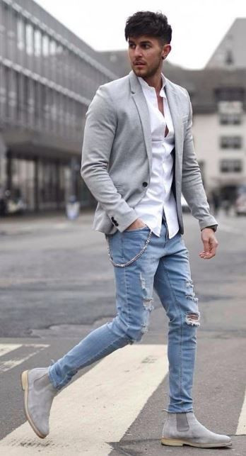 Light Blue Jeans, Ripped Jeans Attires Ideas With Grey Shirt, Grey Blazer With Jeans: 