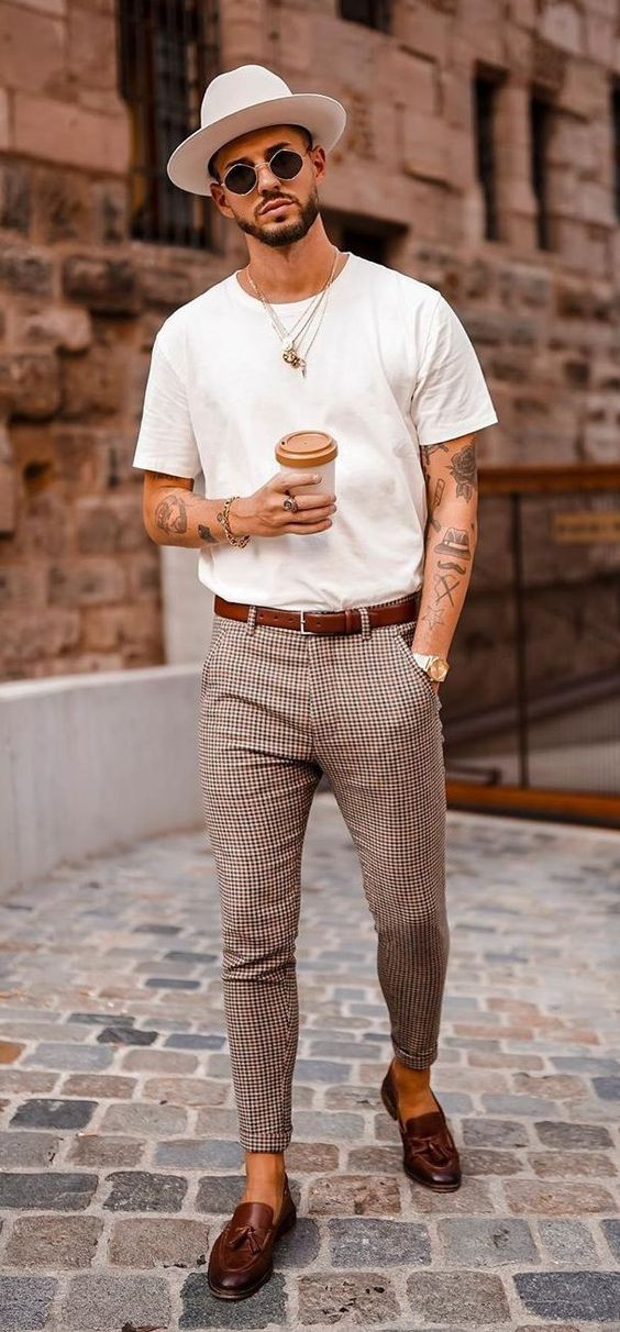 Beige Pant, Fashion Wear With White T-shirt, Summer Luxury Outfits Men: 