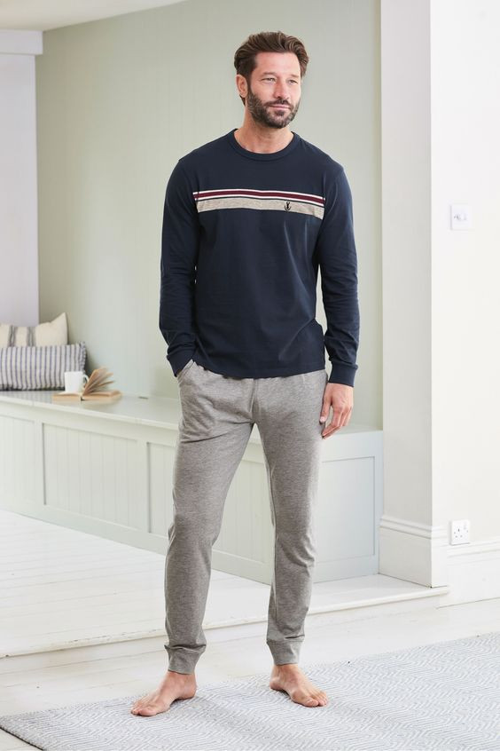Dark Blue And Navy Sweatshirt, Winter Ideas With Grey Casual Trouser: 