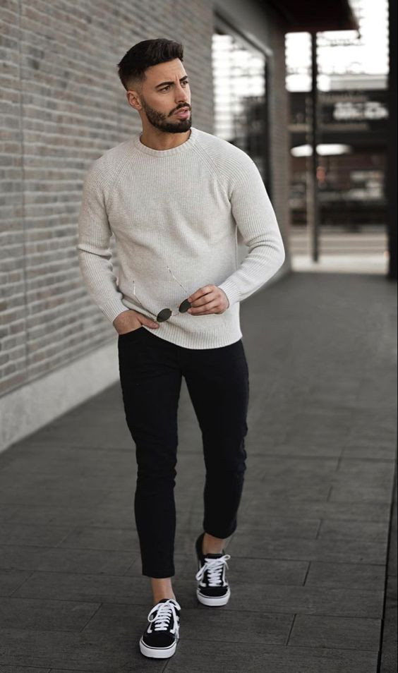 Black Jeans, Stylish Outfit Designs With Beige Sweater, Standing: 