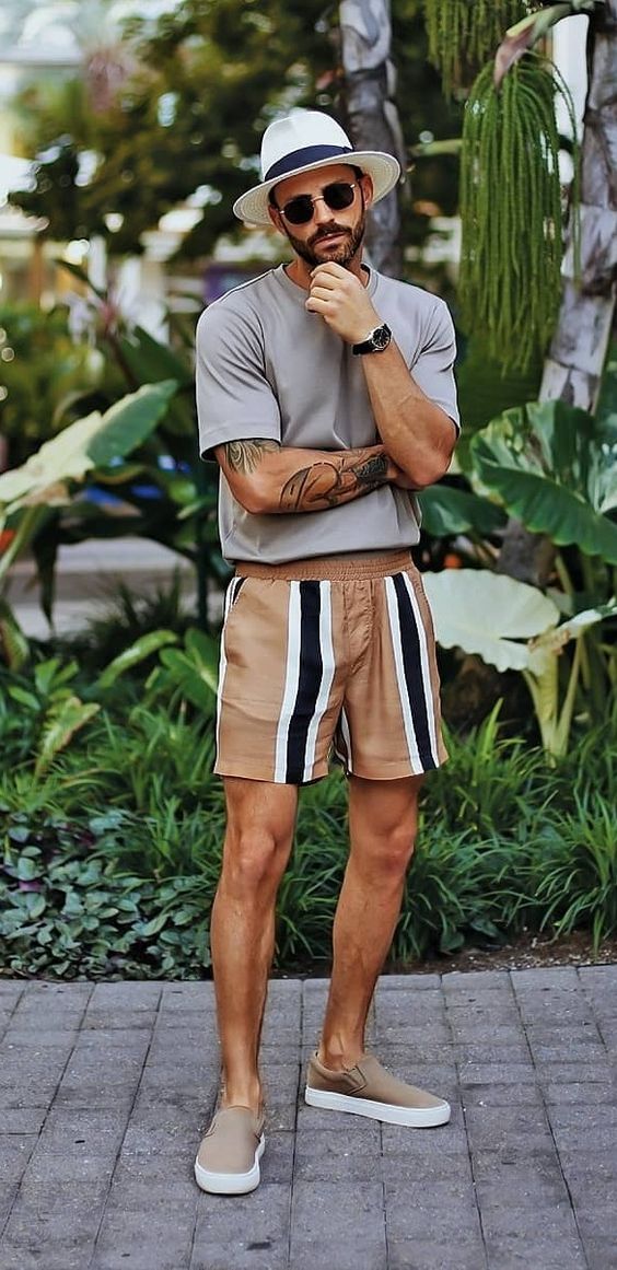 Sportswear Short, Shorts Attires Ideas With Beige Upper, Summer Shorts Outfits Men 5: 