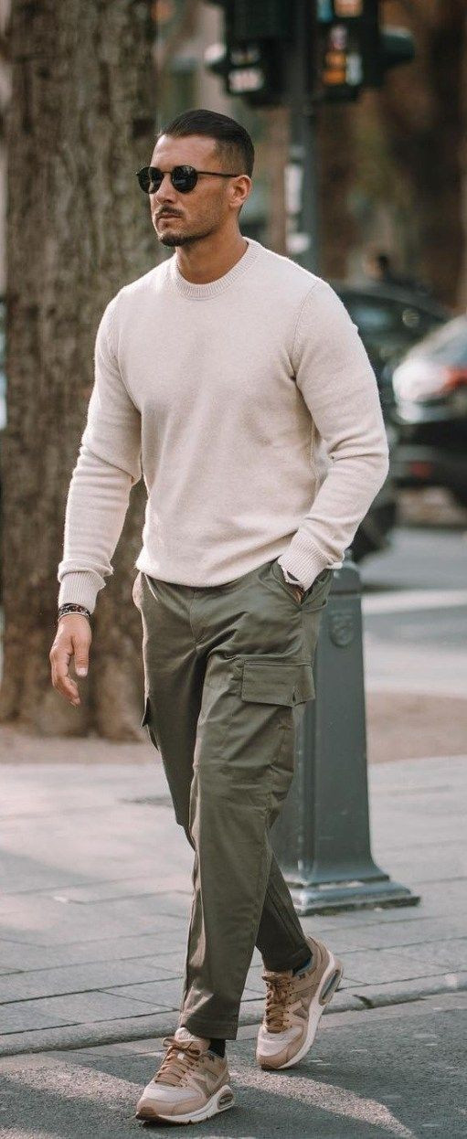 Beige Sweater, Men's Pastel Fashion Tips With Green Casual Trouser, Green Cargo Pants Outfit Men: 