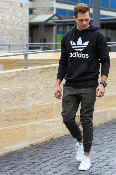 Black Hoody, Winter Outfits With Green Sweat Pant, Jogger Styles: 