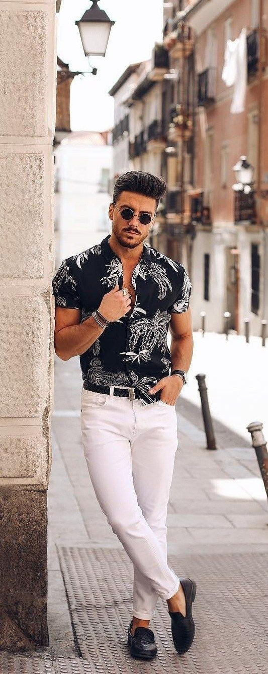 Beige Casual Trouser, Stylish Fashion Tips With Black Shirt, White Jeans Outfit Men: 