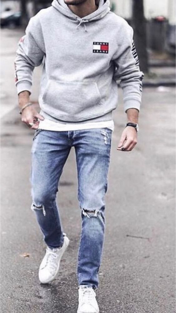 Light Blue Jeans, Ripped Jeans Clothing Ideas With Grey Sweater, Idée Outfit Homme: 