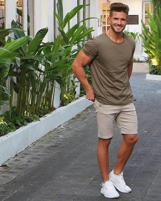 Green T-shirt, Men's Summer Clothing Ideas With Beige Denim Short, Shorts T Shirt Style: 
