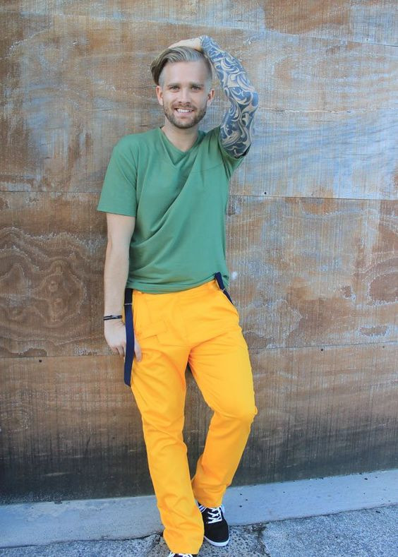 Yellow Trouser, Men's Wardrobe Ideas With Green T-shirt, Yellow Pants Men's Outfit: 
