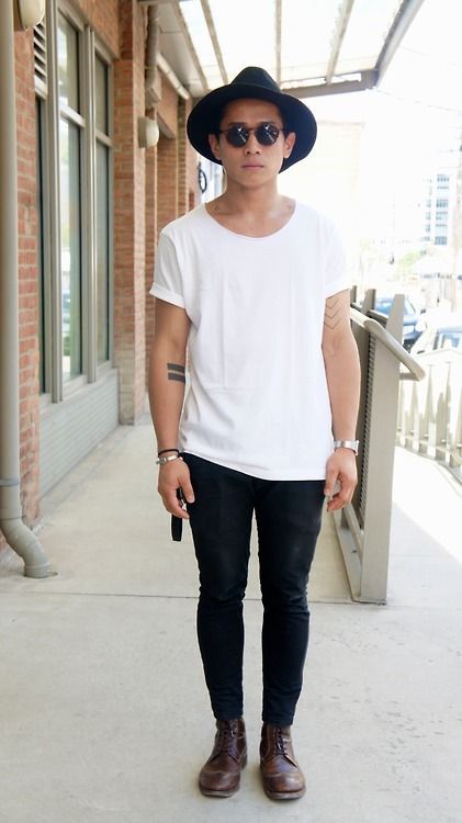 White T-shirt, Men's Summer Outfits With Dark Blue And Navy Jeans, Jogger Pants With Loafers: 