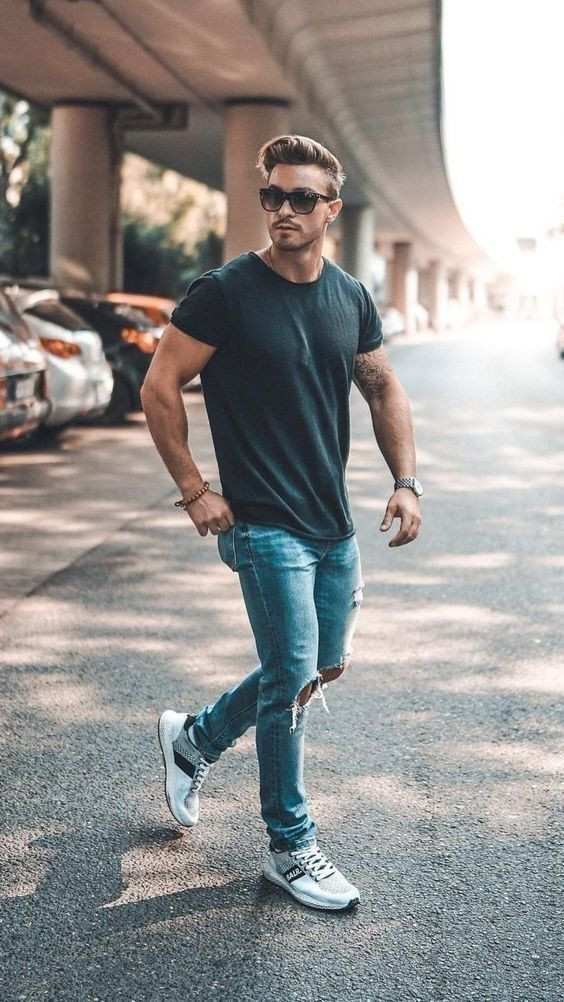 Green T-shirt, Men's Summer Ideas With Dark Blue And Navy Jeans, Men's T Shirt Outfits: 
