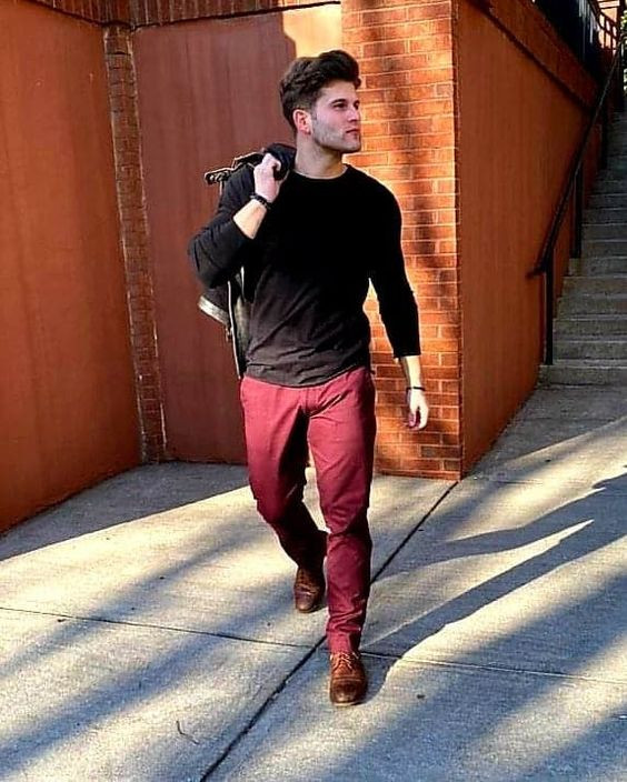 Red Jeans, Men's Attires Ideas With Black T-shirt, Shoulder | men's