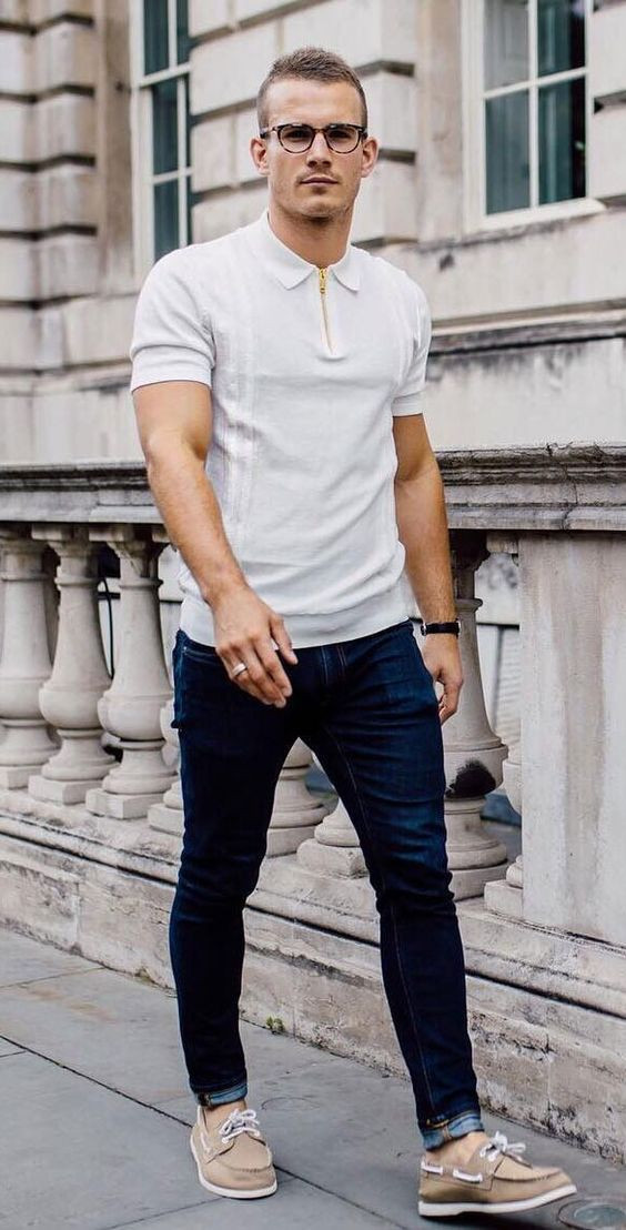 White Polo-shirt, Men's Summer Outfit Trends With Dark Blue And Navy Casual Trouser, Sperry Shoes Men Outfit: 