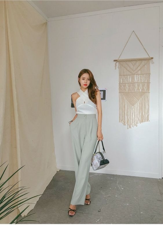 Outfit style shoulder, Điểm danh: 