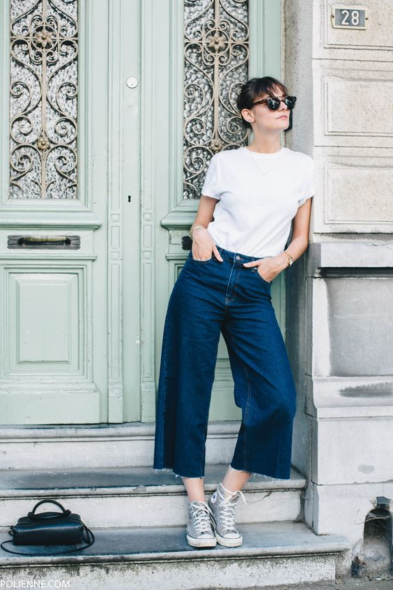 Dark Blue And Navy Casual Trouser, Square Pants Outfit Designs With White T-shirt, Denim Culottes Outfit Sneakers: 