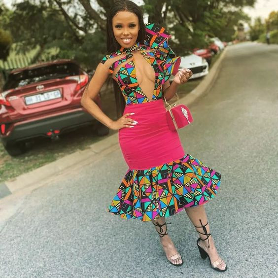 Lobola roora outfits, lookbook fashion with gown | Maxi dress,  folk costume,  off the shoulder: 