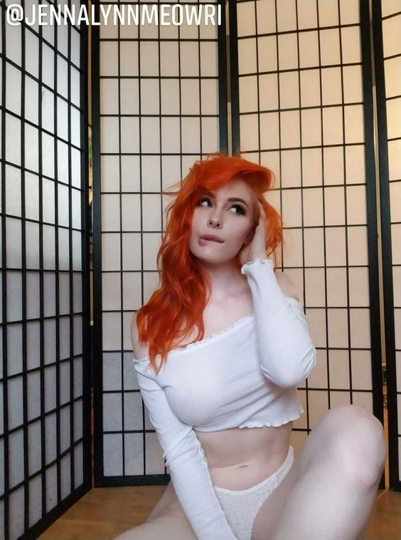 Caught in a Moment, Jenna Lynn Meowri's Sexy Appeal is Undeniable!: 