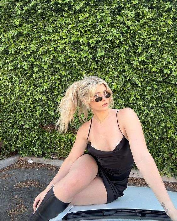 Looking cute and coy in that sexy one-piece!: beauty,  Internet celebrity,  faith ordway  