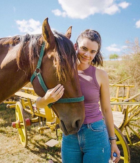 Brett Cooper is having some cute hangouts with her horse!: halter,  2014 celebrity nude photo leak,  comments section,  the daily wire,  horse supplies,  working animal,  brett cooper,  horse tack  